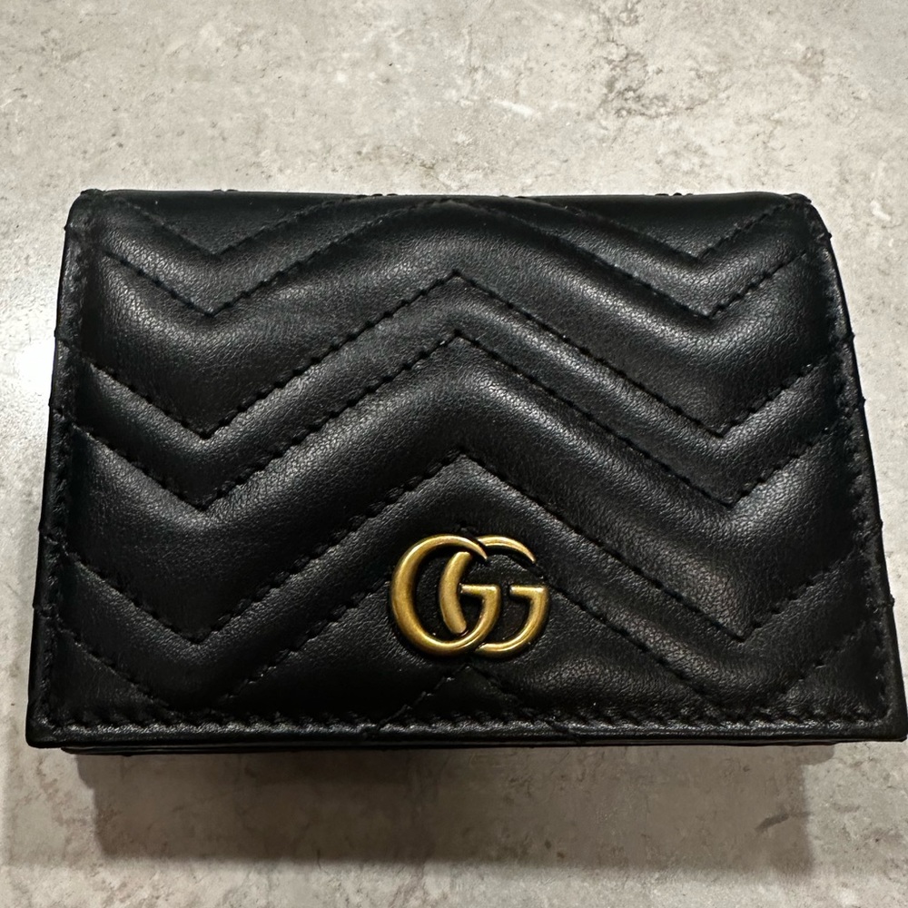 GG Marmont Card Case Wallet - used ONCE, great condition Gucci wallet
